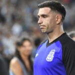 Dibu Martínez Dispara...