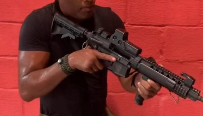 anderson-silva-mostra-treinamento-para-ser-policial-nos-eua-1767712661109_v2_450x450